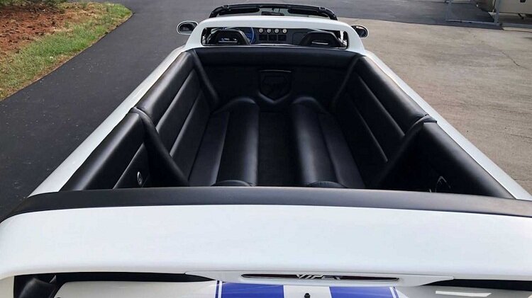 تصاویر خودرویی که ۷.۶ متر طول دارد! | دوج ۵ میلیارد تومانی