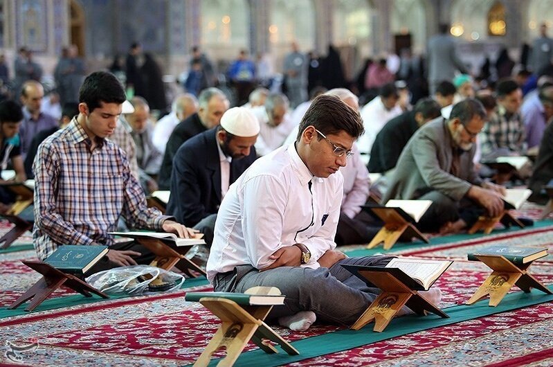 مسجدی با ۱۰۰ شهید در تهران کجاست؟ | حضور چند نسل در گعده قرآنی ۵۰ ساله | دعوت از قاریان بین‌المللی سه‌شنبه هر ماه