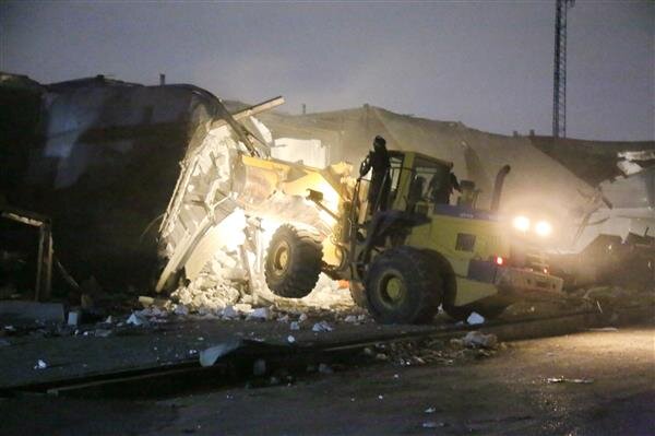 زمینخواران منطقه۱۹ باخت دادند؛ عملیات ادامه دارد | رفع خلاف ۵۰هزار مترمربع دیوارکشی و ۹۰ واحد تجاری غیرمجاز