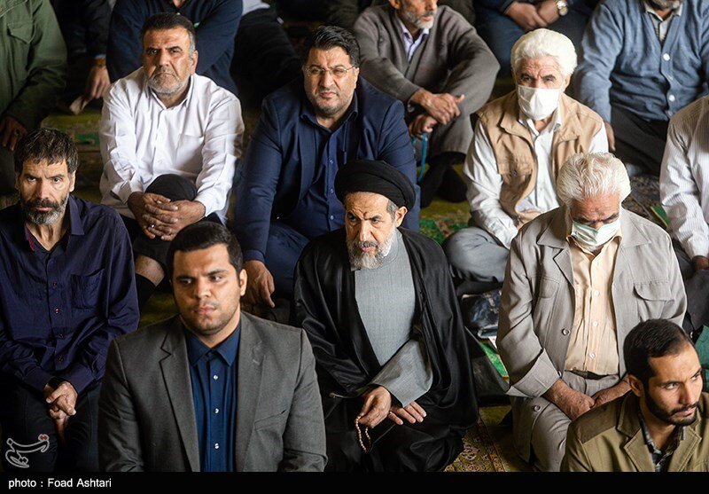 عکسی جالب از میرسلیم، در نماز جمعه تهران ا کدام سیاستمداران امروز به نماز جمعه رفتند