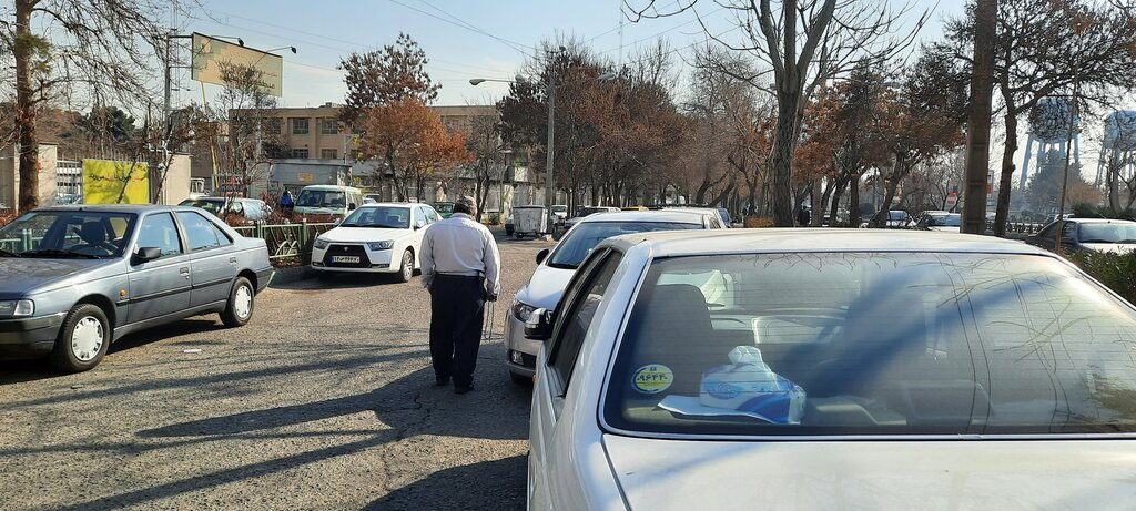هزینه خودروهای بیحرکت؛ از ۴ تا ۴۰هزار تومان | کاهش ۳۰درصد از ظرفیت تردد معابر با ترافیک ساکن