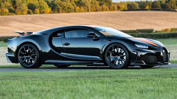 تصاویر ۱۸ خودرو خاص ۱۵۰۰ میلیارد تومانی که به حراج گذاشته شد | این مجموعه عظیم متعلق به چه کسی است!