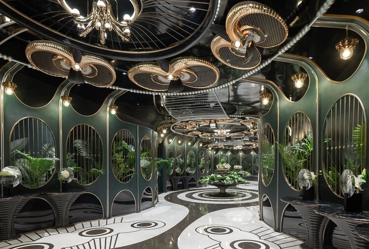 تصاویر زیباترین و لوکسترین دستشویی عمومی جهان | شکوه معماری در طبقه ششم یک مرکز خرید