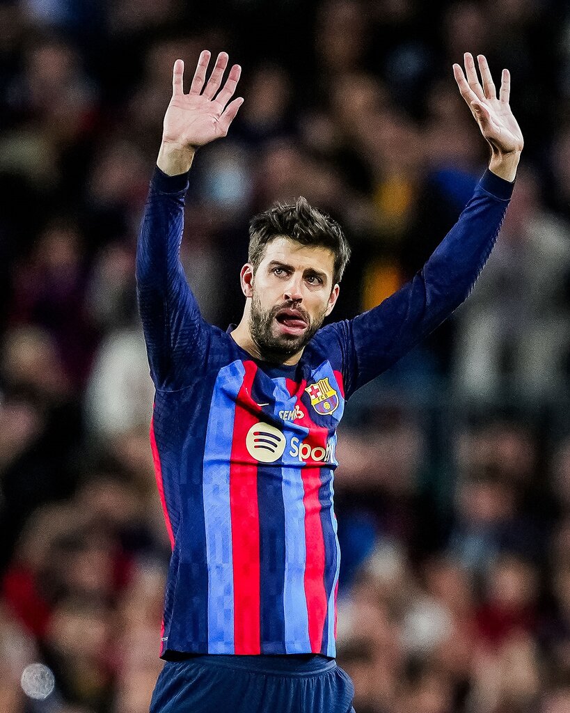 فیلم و عکس | «پیکه» در شب صدرنشینی بارسلونا برای همیشه رفت | فریم به فریم با اشکهای خداحافظی کاپیتان پرافتخار کاتالانها