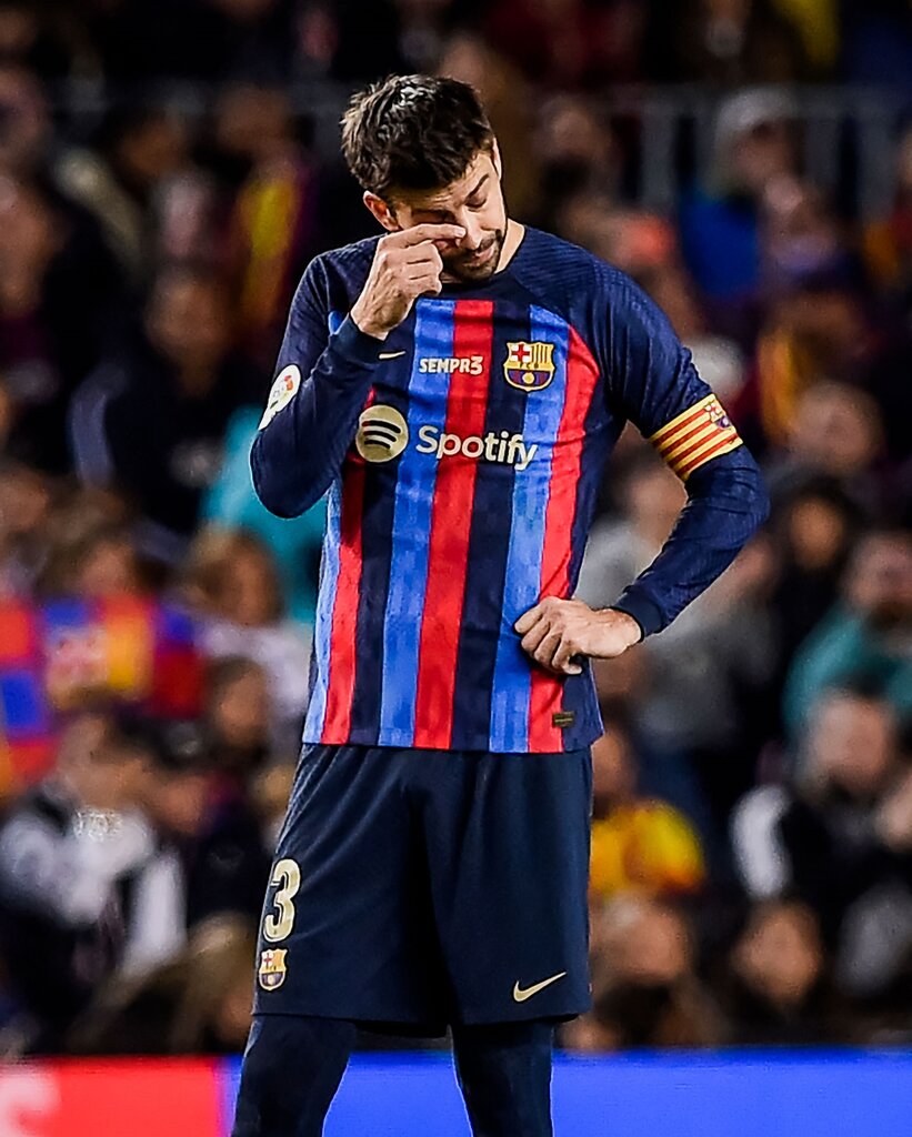 فیلم و عکس | «پیکه» در شب صدرنشینی بارسلونا برای همیشه رفت | فریم به فریم با اشکهای خداحافظی کاپیتان پرافتخار کاتالانها