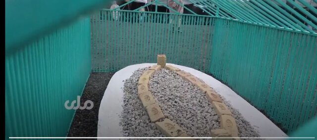 عکس | قبر ملا عمر رونمایی شد | مقبره ساده و بیضی شکل بنیانگذار طالبان را ببینید