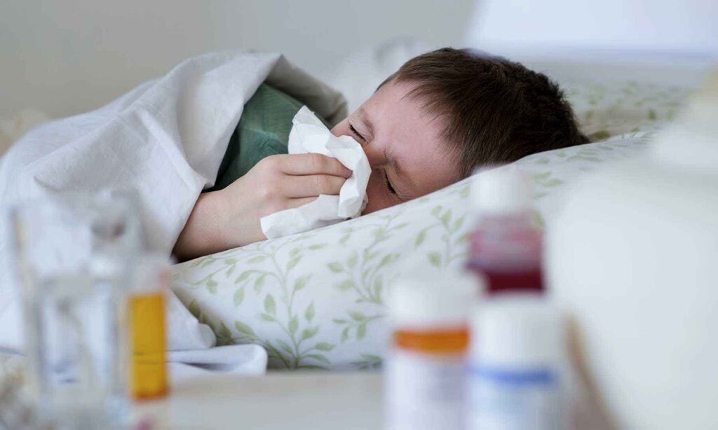 خطر عفونت ثانویه در کمین مبتلایان آنفلوآنزا | تب کردن کودکان بیمار بعد از ۸ روز