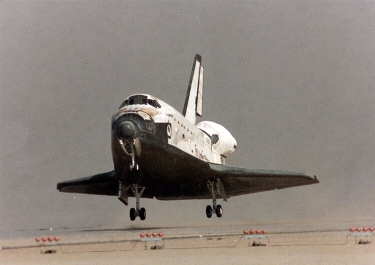 تصاویر | پیدا شدن قطعاتی از فضاپیمای چلنجر کف اقیانوس | خاطرات فاجعه زنده شد