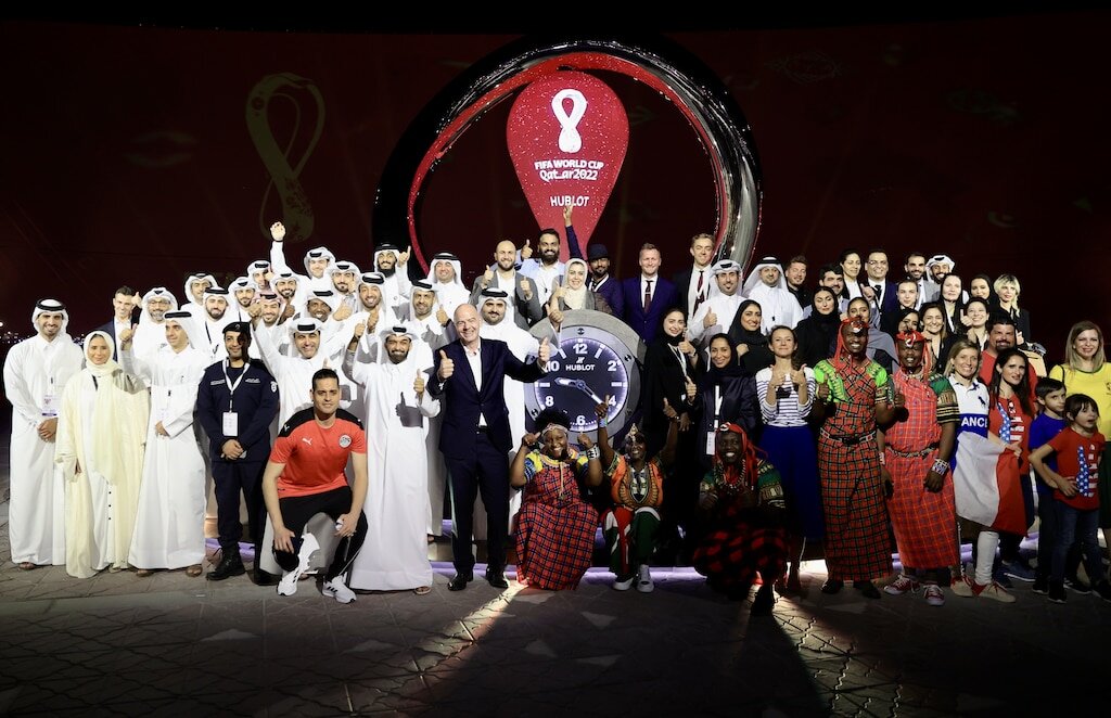 عکسی خاطره انگیز از بهترین مراسم افتتاحیه جام جهانی | در افتتاحیه جام جهانی ۲۰۲۲ قطر چه کسانی حضور دارند؟