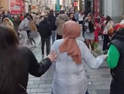 ببینید | لحظه انفجار استانبول از نزدیکترین خیابان به محل حادثه | واکنش چند زن حاضر در صحنه را ببینید