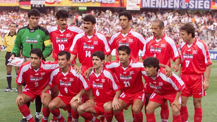 تصاویر لباس‌های تیم ملی ایران در جام‌های جهانی فوتبال ؛ از زیباترین تا زشت‌ترین لباس | ویژگی‌های پیراهن جدید تیم ملی فوتبال ایران را بشناسید