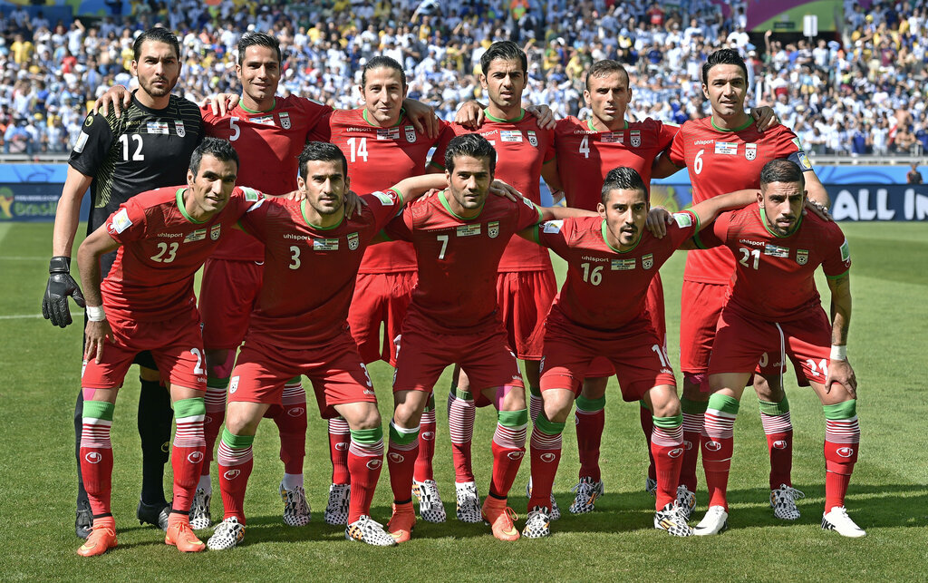 تصاویر لباس‌های تیم ملی ایران در جام‌های جهانی فوتبال ؛ از زیباترین تا زشت‌ترین لباس | ویژگی‌های پیراهن جدید تیم ملی فوتبال ایران را بشناسید