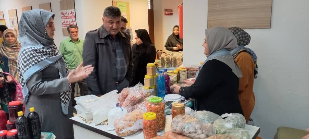 دوشنبهبازار در سرای محله مشیریه