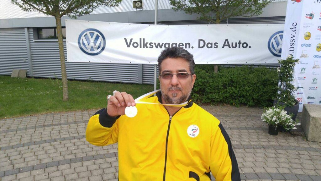 نذر تخصص، آموزش رایگان جانباز ۷۰ درصد و دارنده مدال طلای جهان | نگذاشتم ویلچرنشینی حالم را خراب کند