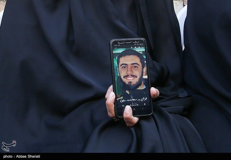 تصاویری از دیدار مادران آرمان علی وردی و روح الله عجمیان ؛آرمان و روح الله خوشان انتخاب کردند ...