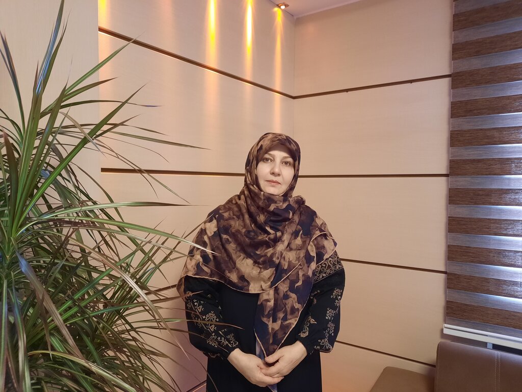 فروش لباسهای دست دوم برای ادامه تحصیل | با یک دست لباس در کار خیر سهیم شو!