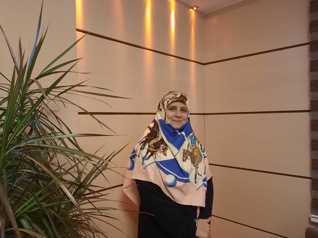 فروش لباسهای دست دوم برای ادامه تحصیل | با یک دست لباس در کار خیر سهیم شو!