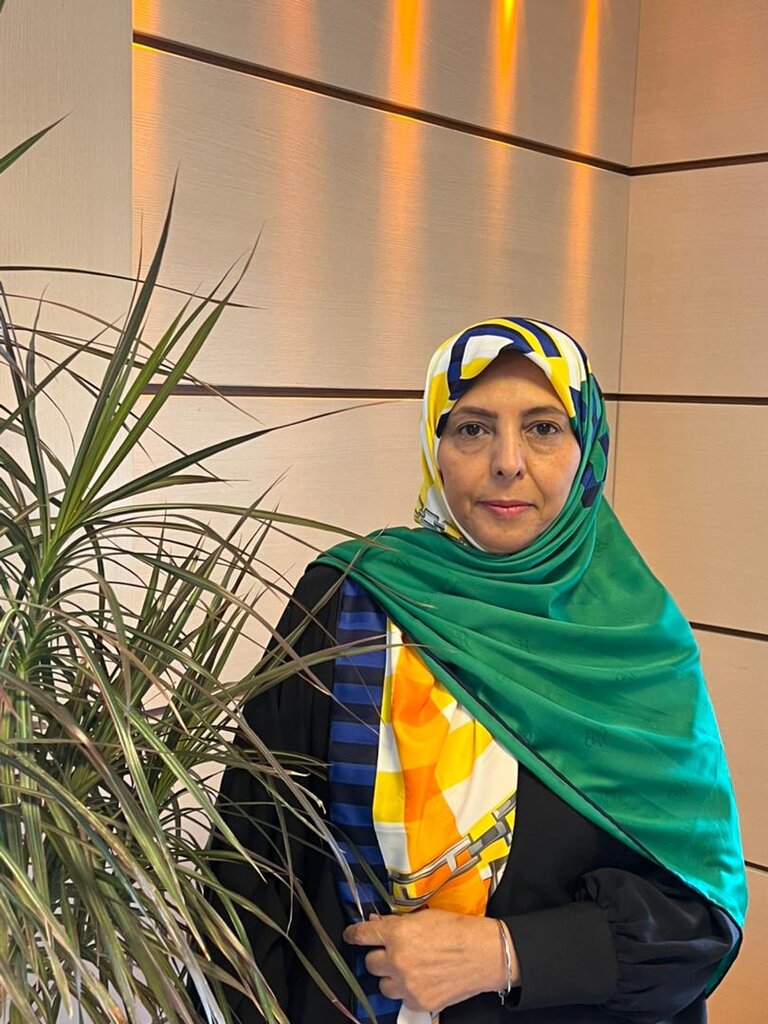 فروش لباسهای دست دوم برای ادامه تحصیل | با یک دست لباس در کار خیر سهیم شو!