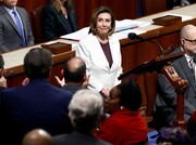 نانسی پلوسی از رهبری حزب دموکرات در مجلس نمایندگان آمریکا کناره می‌گیرد