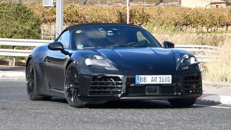 تصاویر جاسوسی از نخستین پورشه باکستر تمام برقی