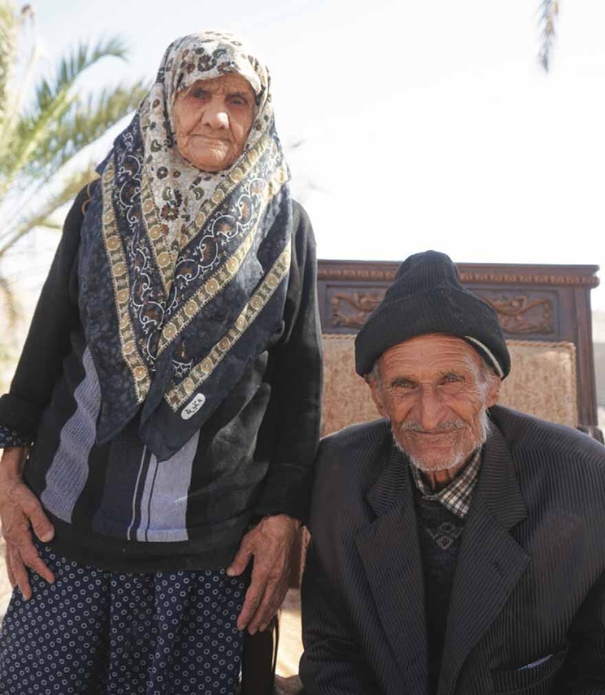 هیهات، هیهات؛ گفتوگو با پیرمردی که برای وزیر شعر خواند | بازهم خواهم گفت خودتان میدانید و مملکت تان | من گفتم ولی کسی گوش نکرد!