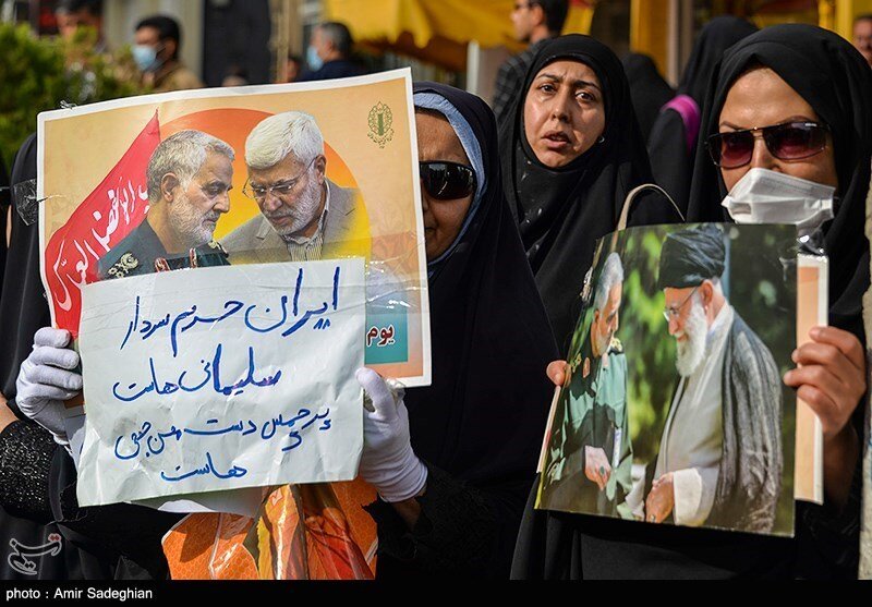 تصاویر ا زنان شیرازی کفن پوش آمدند ؛پرچم جمهوری اسلامی دست کیست؟