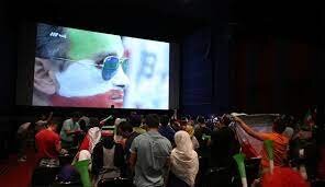 پخش بازی های ایران در سالن‌های سینما لغو شد؟  | اختلاف سلیقه بین مدیران سینما |  یک مدیر سینما: هیجان دیدن فوتبال در سینما طعم دیگری دارد
