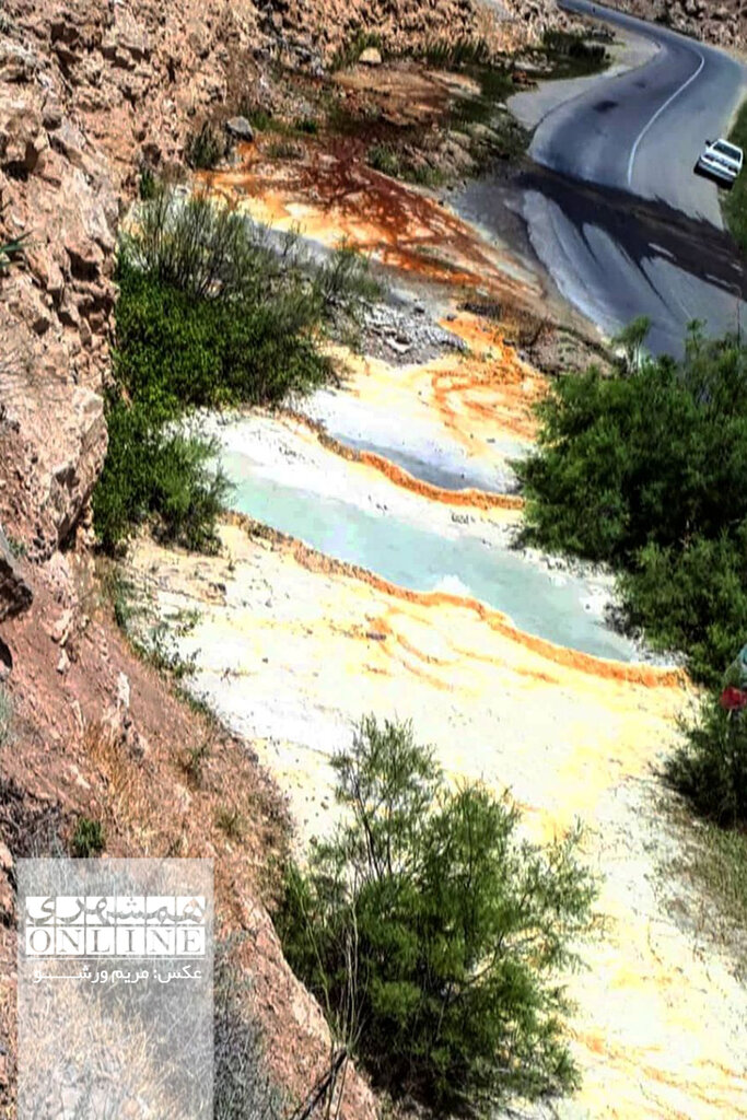 تصاویر | چشمه پلکانی سنگرود از عجایب دیدنی رودبار ؛ لذت یک آبتنی دلچسب در پاییز | آب گرم سنگرود کجاست