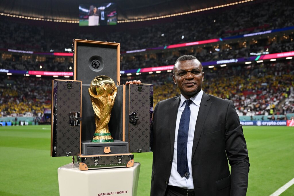 تصاویر| افتتاحیه جام جهانی۲۰۲۲ | حضور چهره های سرشناس سیاسی و بازیگر مطرح هالیوودی | کاپیتان سابق فرانسوی ها جام را آورد