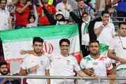 ببینید | سلبریتی‌ بازی های روز دوم جام جهانی قطر ۲۰۲۲ | خلاقیت این مرد ایرانی در جهان شهره شد