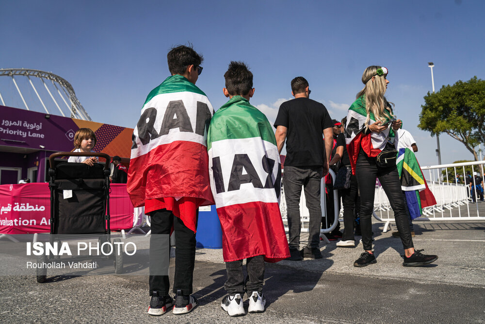 تصاویر | پوشش زنان ایرانی طرفدار تیم ملی در قطر