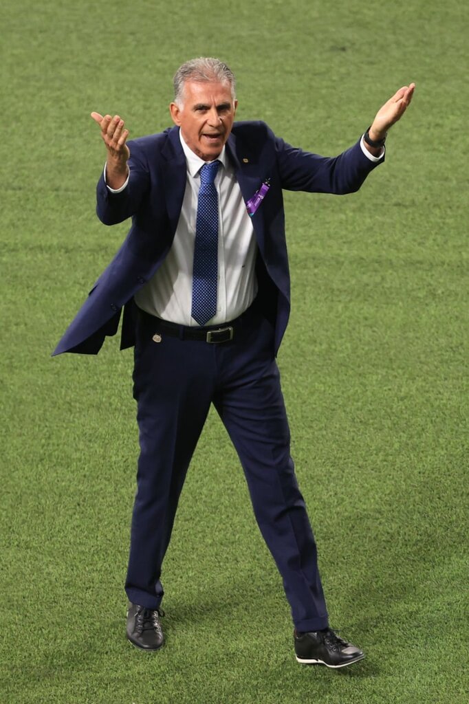 عکس | حرکت جنجالی کیروش رو به تماشاگران | عصبانیت مرد پرتغالی به اوج رسید