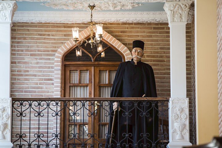 تصاویر | اولین کافه ایران را ببینید | از آینه طلاکاری شده تا خودروی مصدق و سفارتخانهها در قصر مجلل