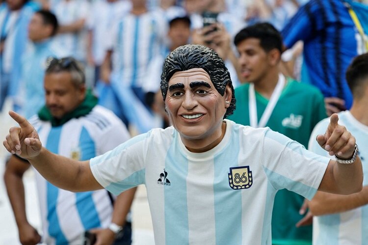 تصاویری خاص از حواشی بازی آرژانتین و عربستان | مارادونا هم در ورزشگاه بود!