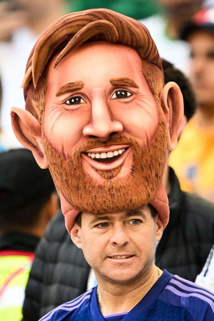 تصاویری خاص از حواشی بازی آرژانتین و عربستان | مارادونا هم در ورزشگاه بود!