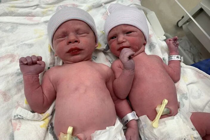 دوقلوهایی که از رویانهایی منجمد شده در ۳۰ سال پیش متولد شدند