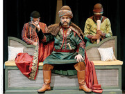 تئاتر با ۵ تماشاگر | سالن های نمایش تهران روزهای پاییزی سردی را تجربه می کند