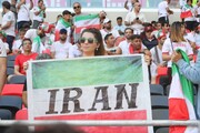 ببینید | حرکت زیبای تماشاگران ایرانی در استادیوم قطر