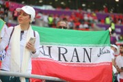 عکس | درخواست شخصی دختر ایرانی از سردار آزمون در جام جهانی | پیامی که سوژه رسانه‌ها شد!