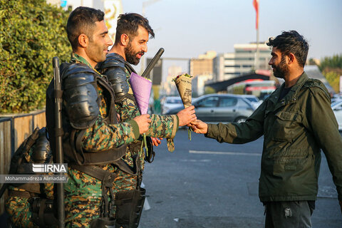 شادی ماموران نیروی انتظامی و یگان ویژه  برای پیروزی ایران مقابل ولز