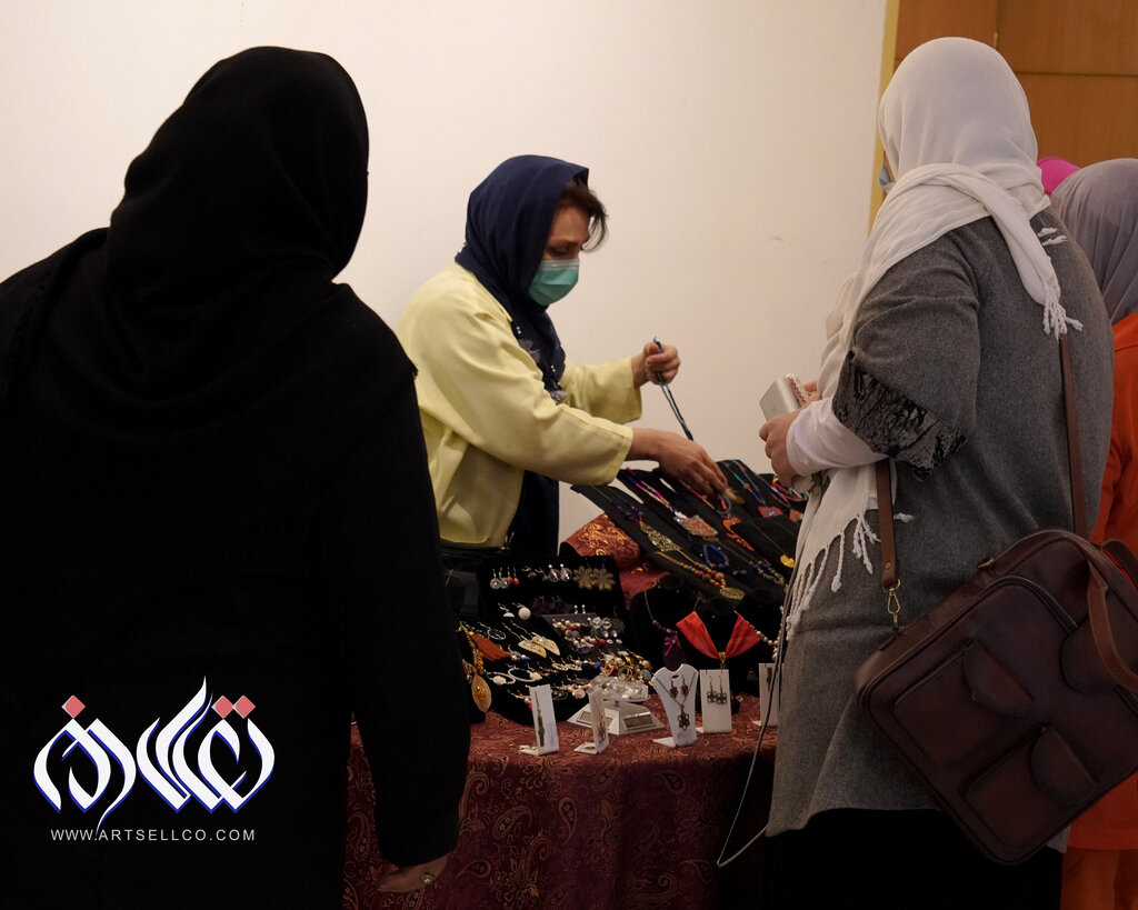 گام بزرگ هنرجو برای هنرمندان | فروش دستساختههای بانوان سرپرست خانوار در ایتالیا و امارات