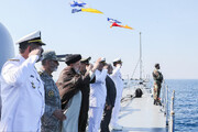 ببینید | بازدید رئیس ‌جمهور از رژه یگان‌ های نمونه نیروی دریایی ارتش