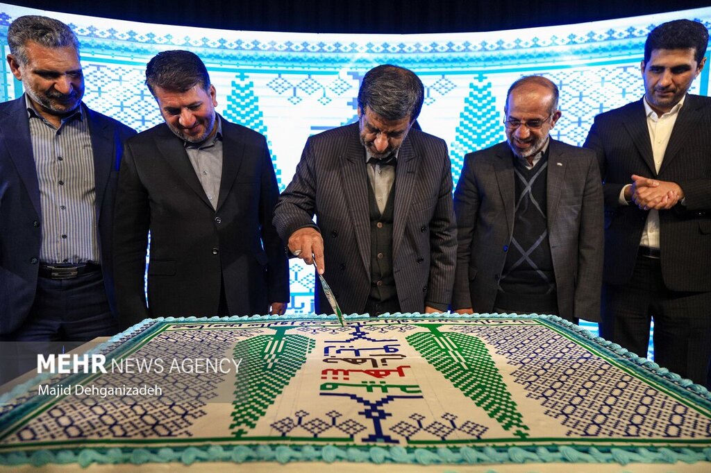 تصاویر ا کار جالب وزیر در یک مراسم فرهنگی؛میراث فرهنگی سالروز ثبت جهانی زیلو را جشن گرفت