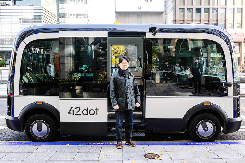 تصاویر اتوبوس بدون راننده در خیابان‌های سئول