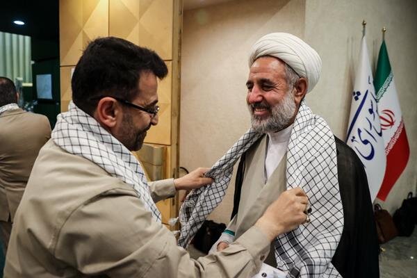 تصاویر ا روزی که مجلس یکدست چفیه پوش شد؛از قالیباف و ذوالنوری تا پزشکیان و نوری قزلجه چفیه برگردن انداختند