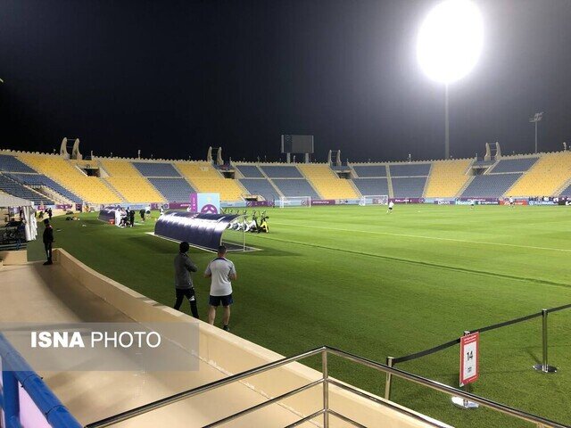 عکس| اقدام عجیب سرمربی آمریکا قبل از بازی با ایران | استفاده از دوربین شکاری در تمرین