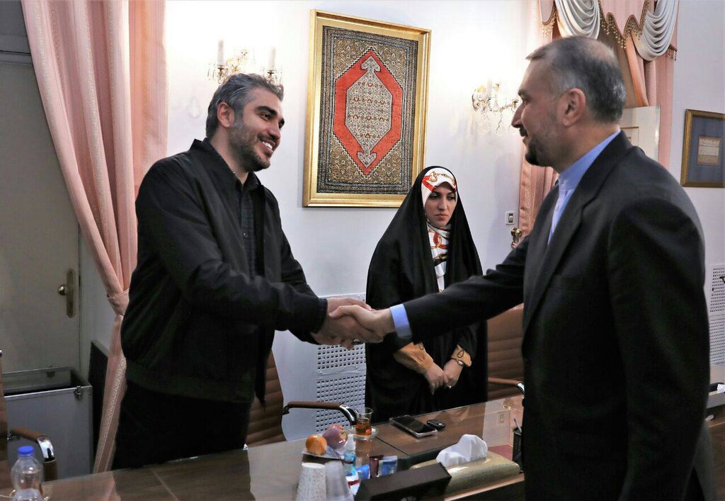 تصاویر و جزئیات دیدار امیرعبداللهیان با ۲خبرنگار تحریم شده | تقدیر از آمنه سادات ذبیحپور و علی رضوانی