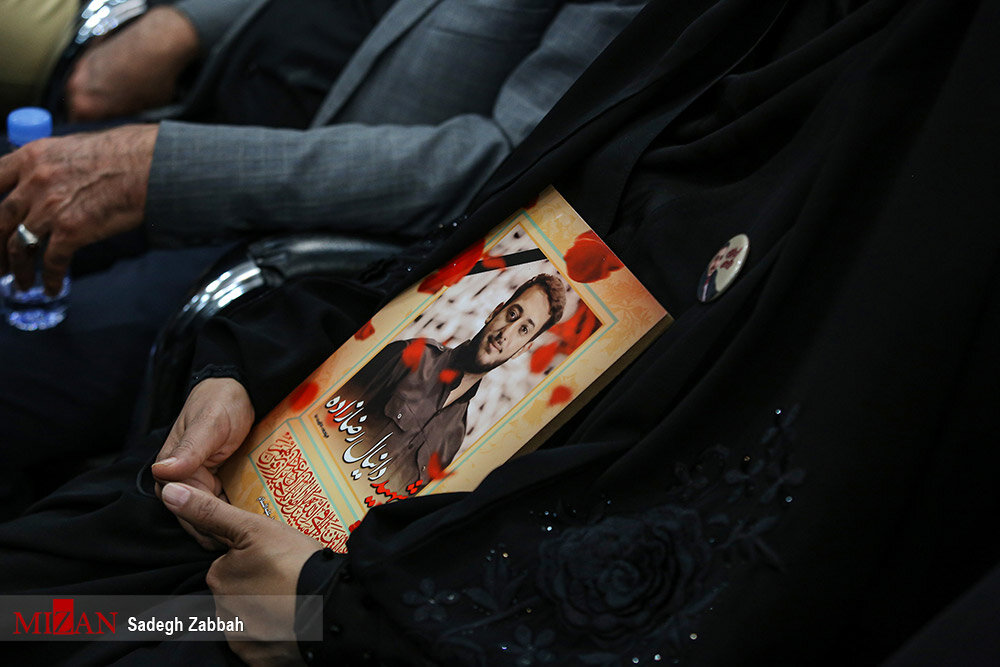 دادگاه رسیدگی به اتهامات عامل شهادت ۲ بسیجی در مشهد | جنایت با چاقوی ۳۰ سانتیمتری | متهم: سابقه کیفری دارم