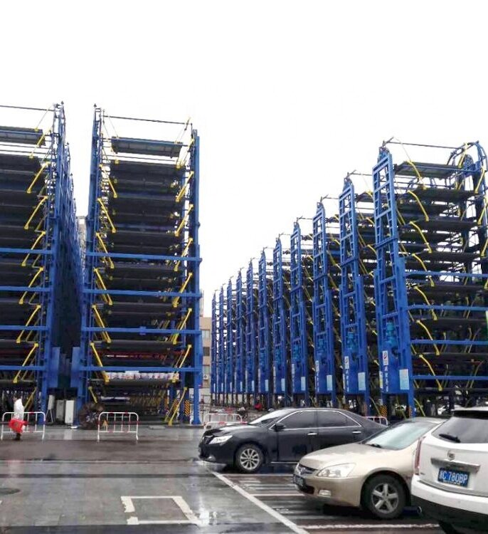 کشورهای پیشرفته چگونه مشکل کمبود جای پارک را حل کردهاند؟ | از آسانسورهای پارک خودرو در سنگاپور تا هوشمند سازی یافتن جای پارک در برلین