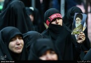 تصاویر | تجمع دختران انقلاب ؛ با شعار به نام زن، برای ایران | پلاکاردها و دست نوشته‌های در دست دختران انقلاب